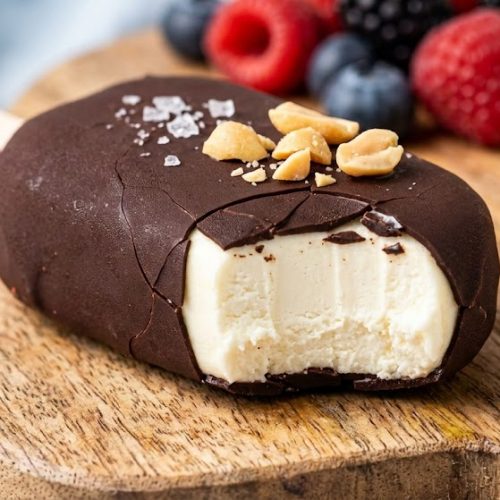 Viral: 3-Zutaten Hüttenkäse Eis-Riegel – Proteinreich & Genial! 2 Viraler Hüttenkäse-Eis-Riegel mit Schokoladenhülle