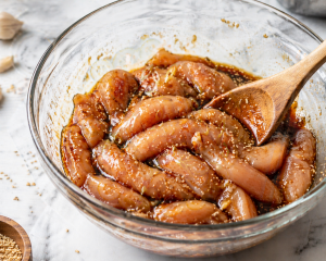 Proteinreicher Gurkensalat mit Hähnchen